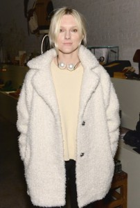 CELEBRITY IN PEARLS: Laura Brown Wears Faux Pearls