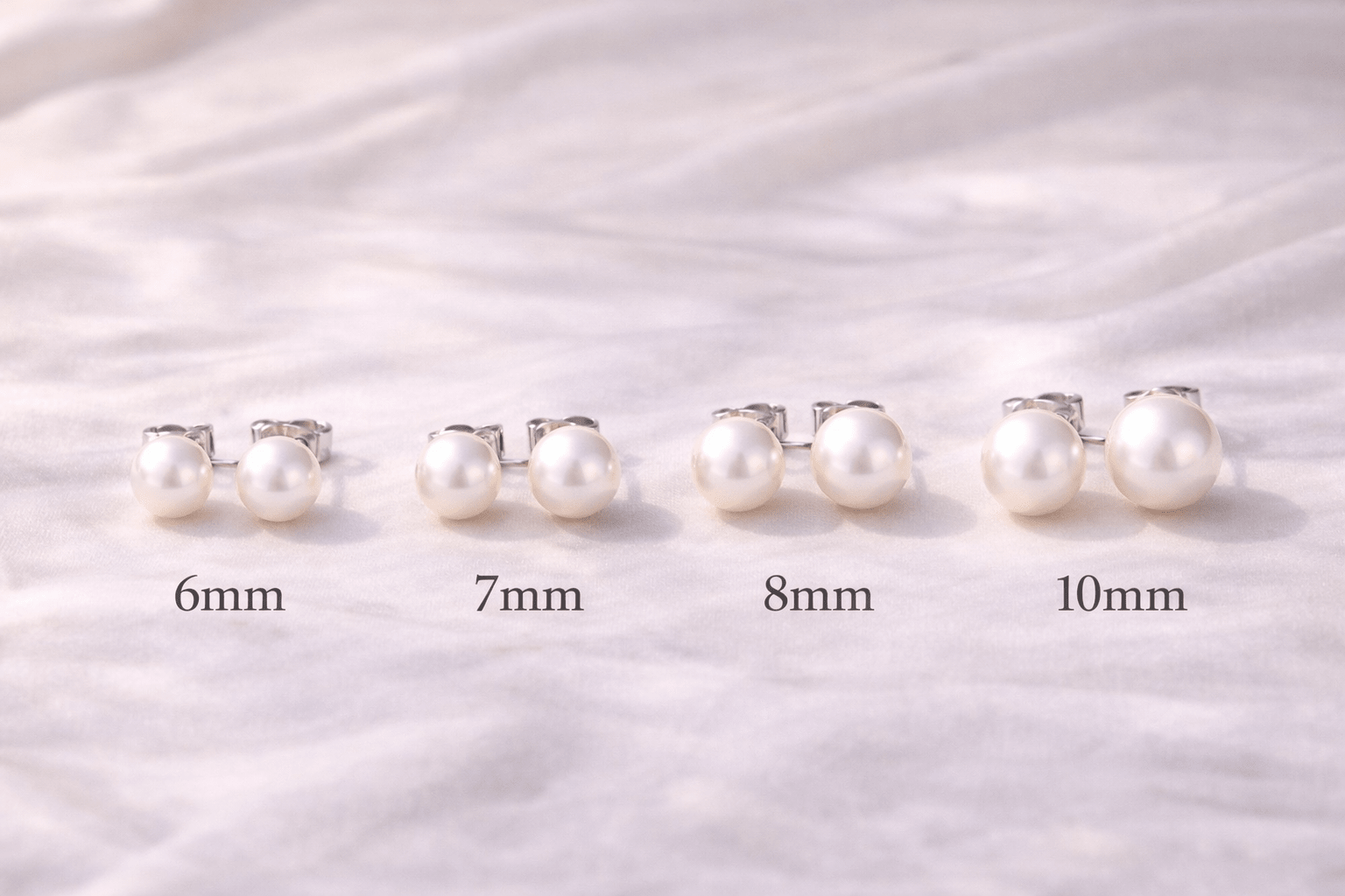 pearlsonly-blog-102-image-3-pearl - Oikean kokoisten helmin korvakorujen valitseminen - Helmi­korut - pearlsonly