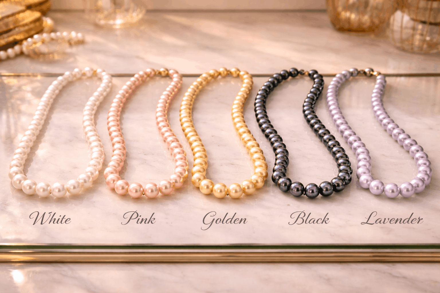 pearlsonly-blog-125-image-5-pearl - Valkoiset vs. värilliset helmet - Helmet Korut - pearlsonly