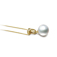 10-11mm Etelämeri Riipus in Monica Valkoinen